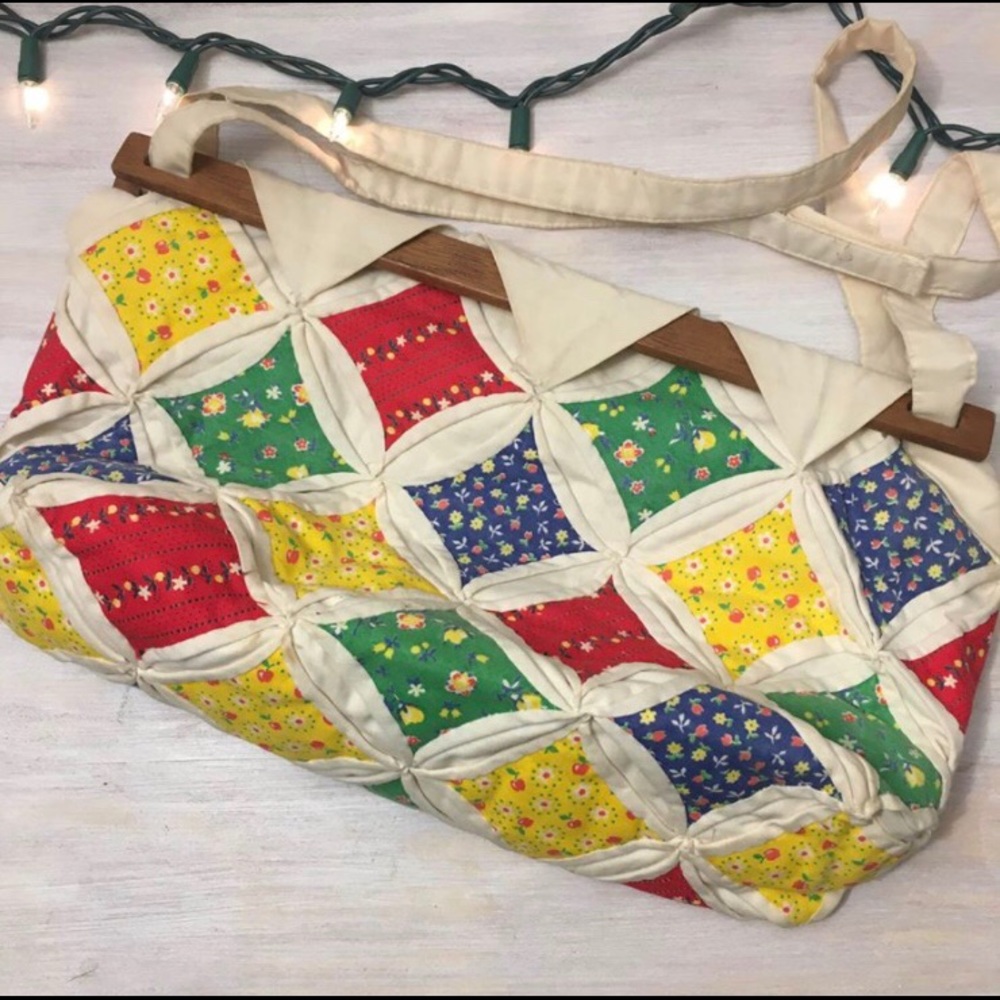 SOLD ⬇️$60 VINTAGE Fabric + Wood Bag
